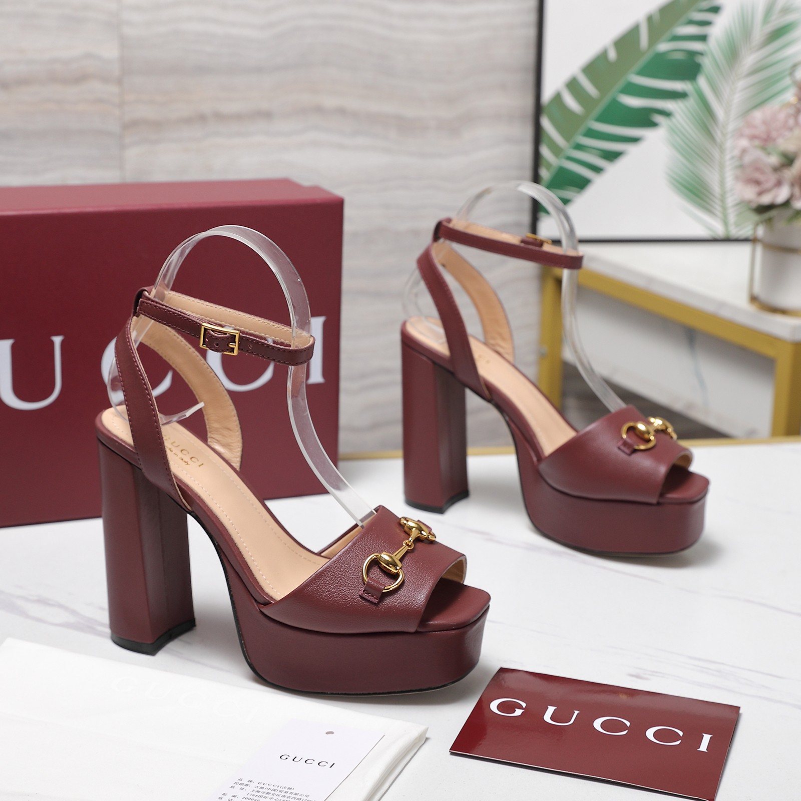 Gucci Round-toe platform high-heeled sandals