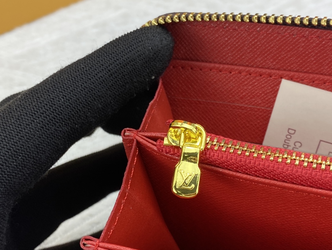 LV Vivienne Holidays
