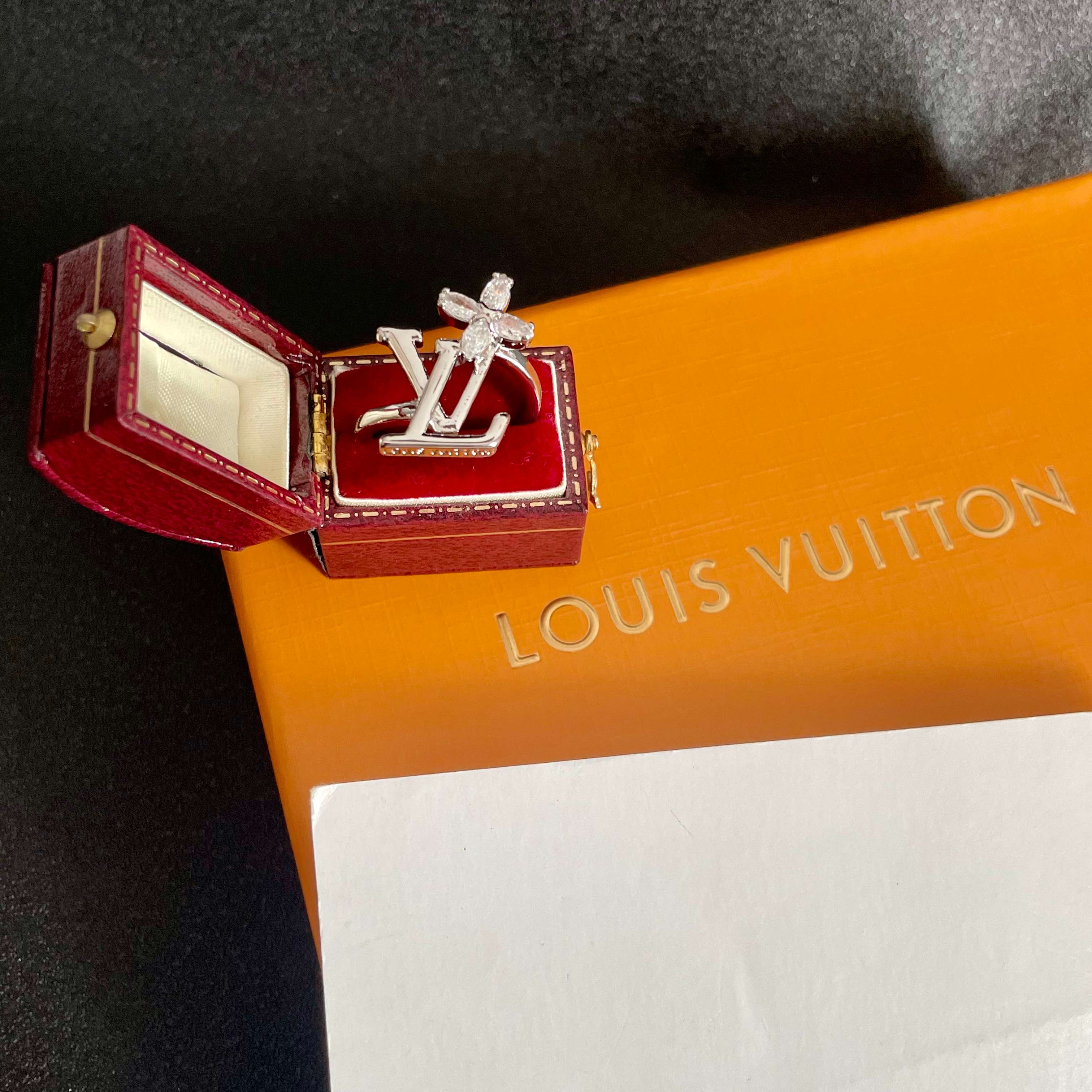 LV RING