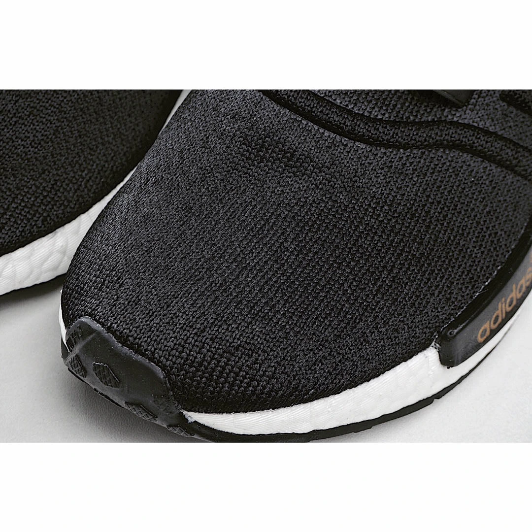 Adidas Boost NMD R1