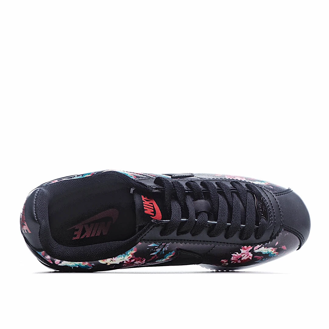 Nike Classic Cortez Leather Running Shoe