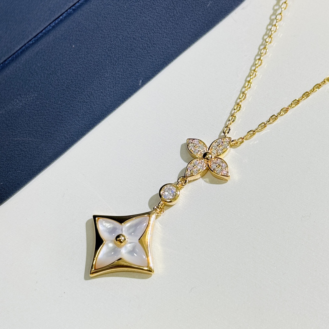 LV Necklace 30