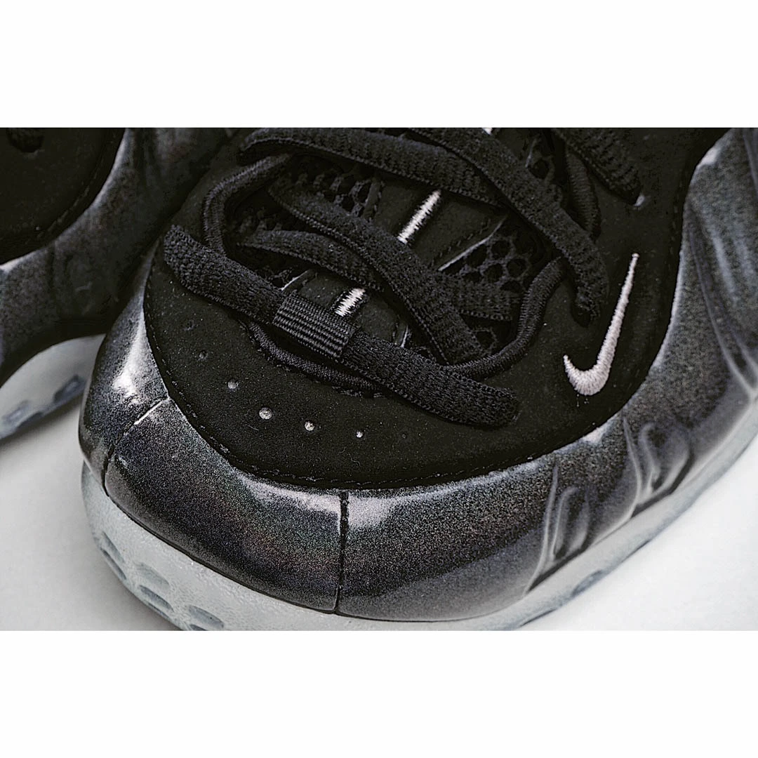 Nike Air Foamposite one Earl Spray