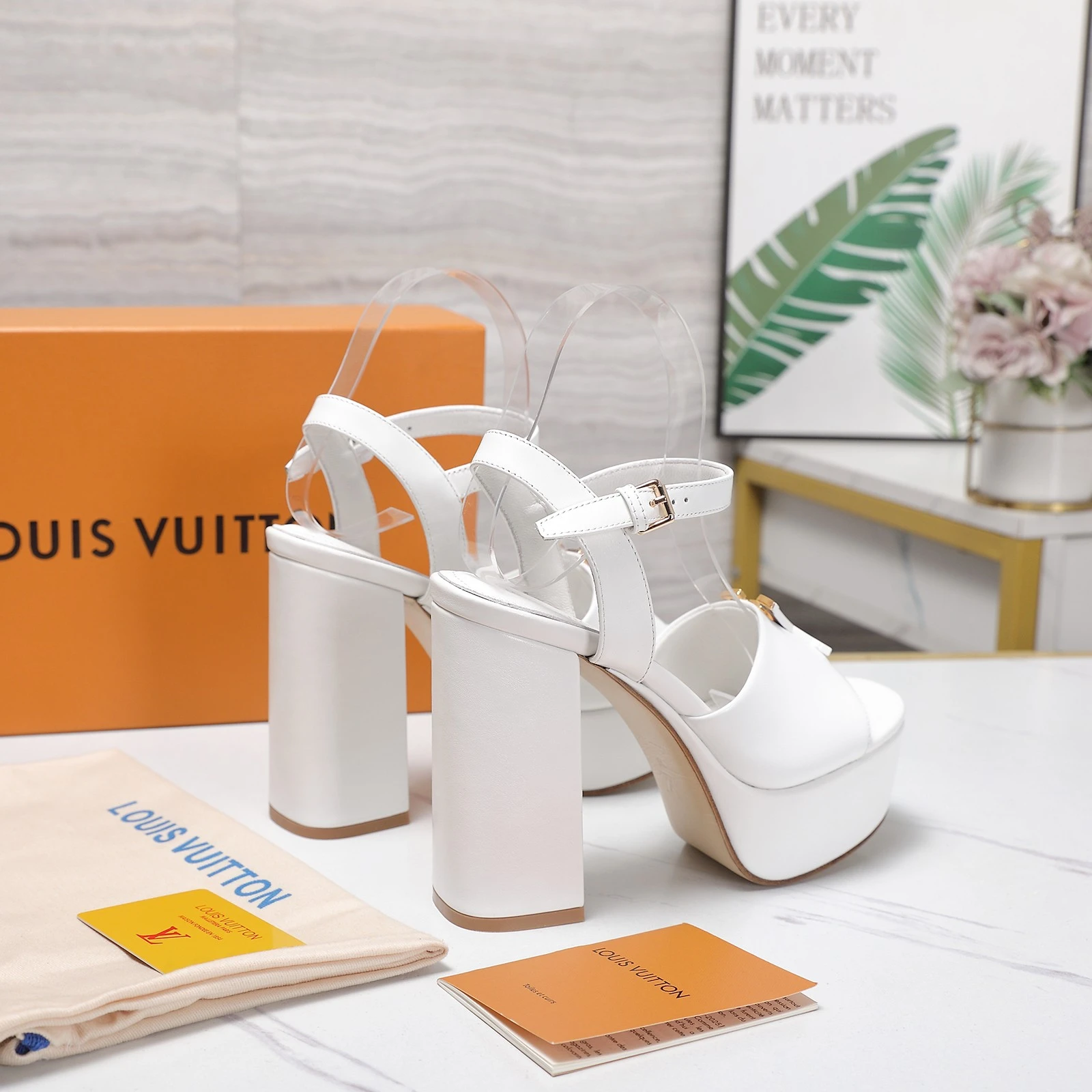 LV 2026 Spring/Summer New Chunky Heel Water Platform Sandals