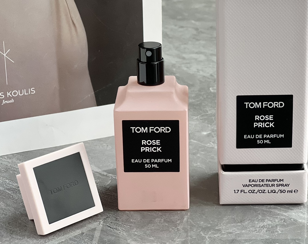 TOM FORD- Rose prick