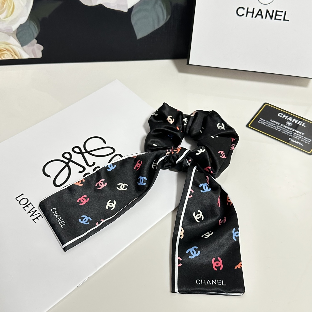 Louis Vuitton Belt hair loop