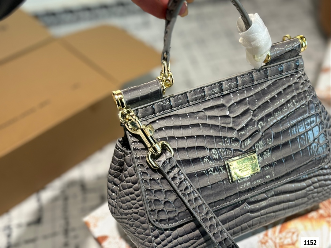 Dolce & Gabbana Handle Bag