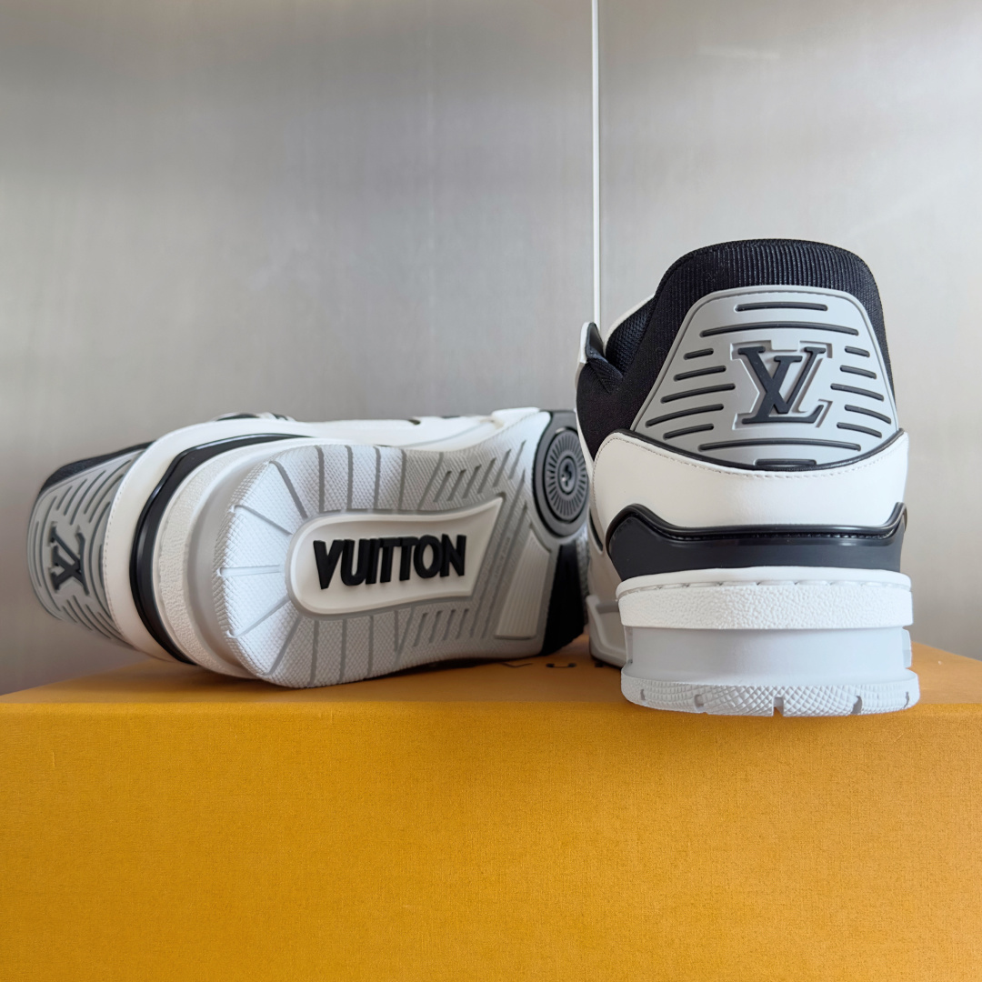 Louis Vuitton Trainer shoe