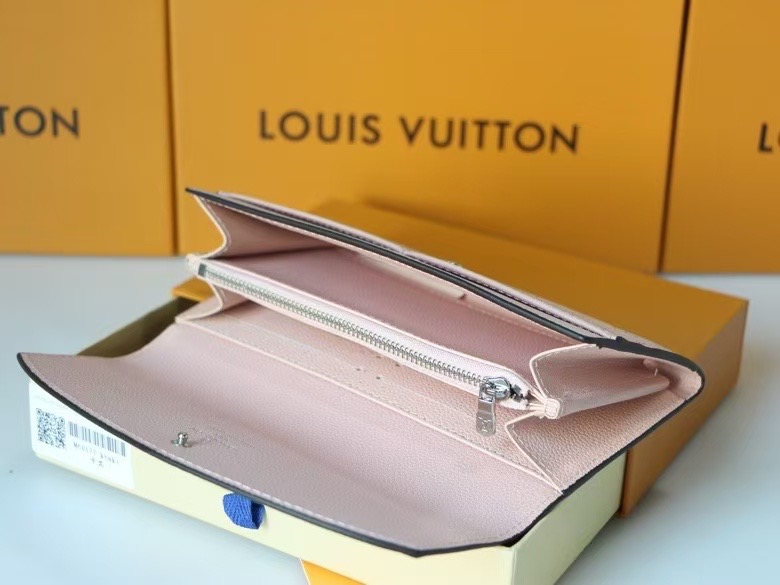 LV Iris