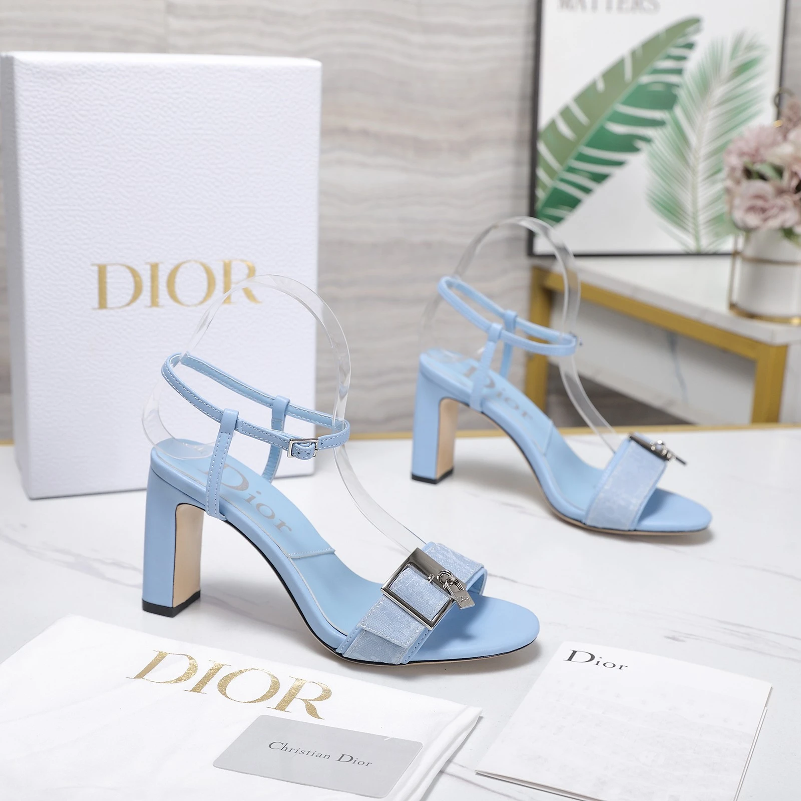 26 new Dior high-heeled sandals