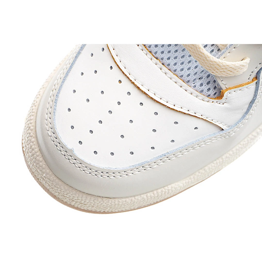 Adidas Forum 84 Low Low Top Beige, Black and Green Sneakers