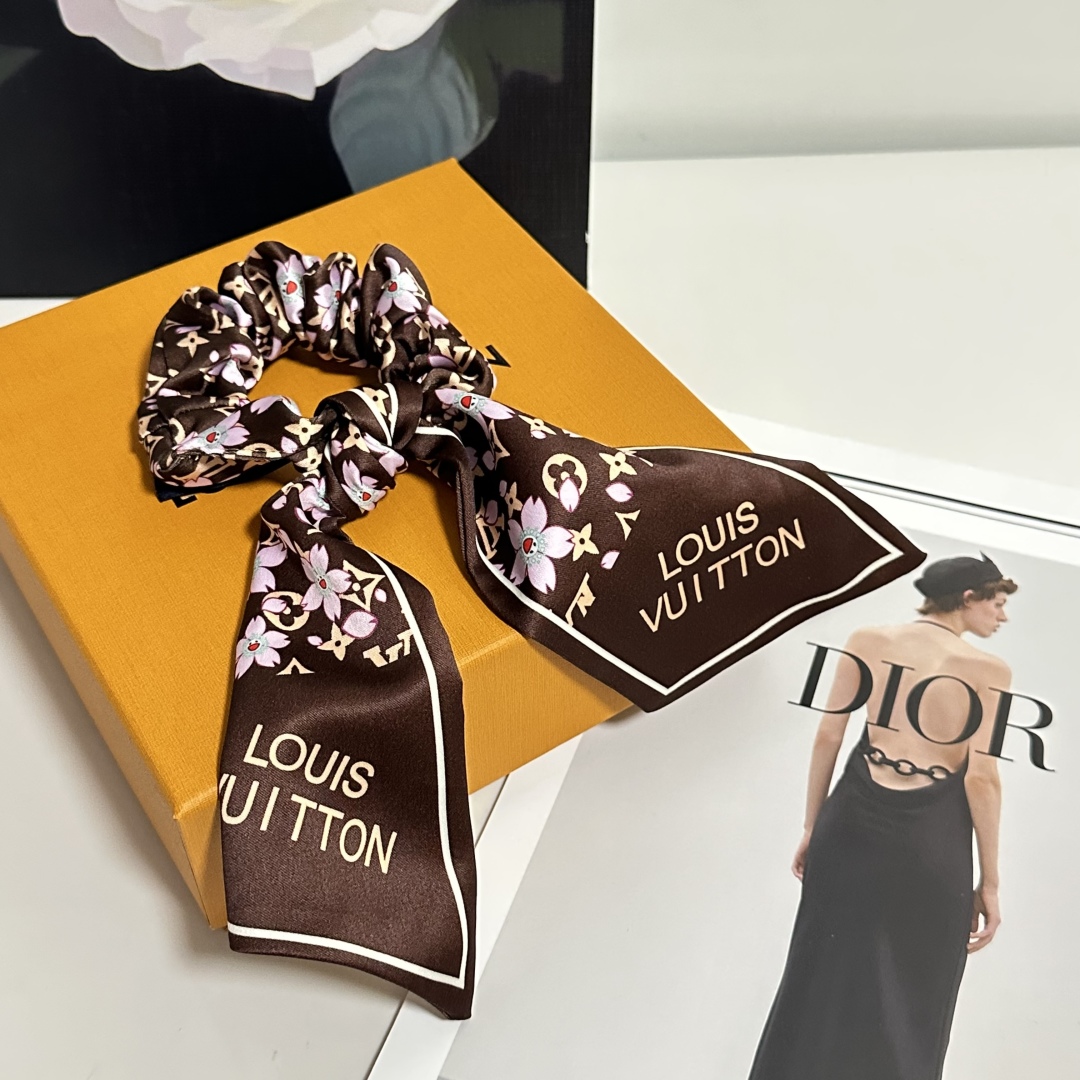 Louis Vuitton hair loop