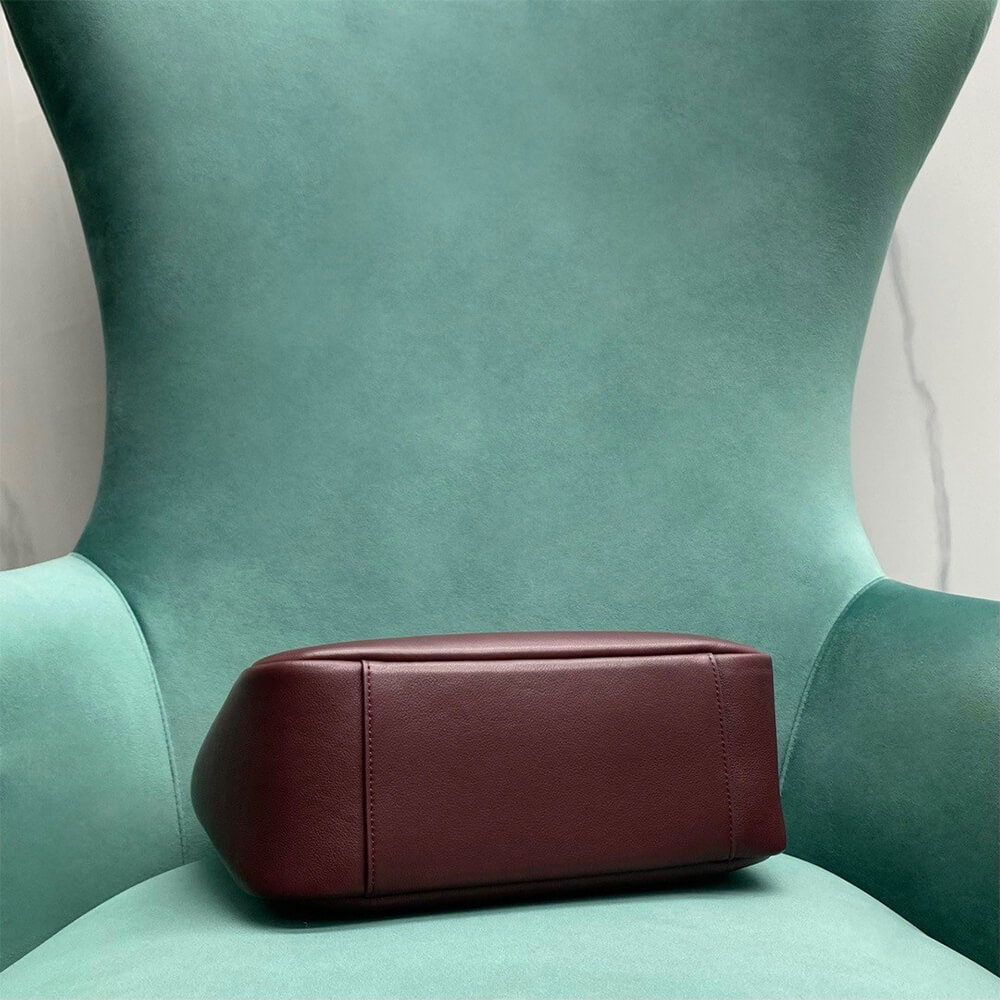 LE 5 à 7 SOFT SMALL IN SMOOTH LEATHER