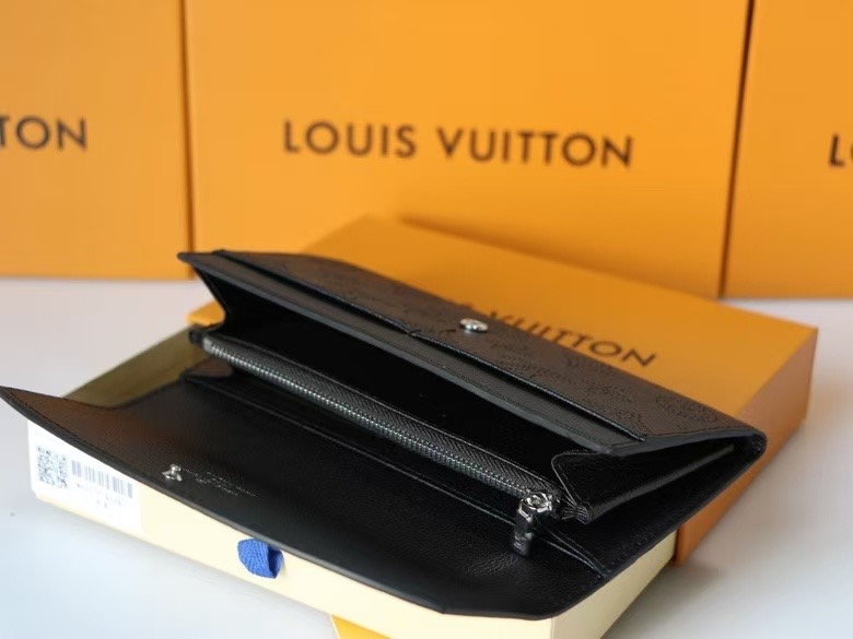 LV Iris
