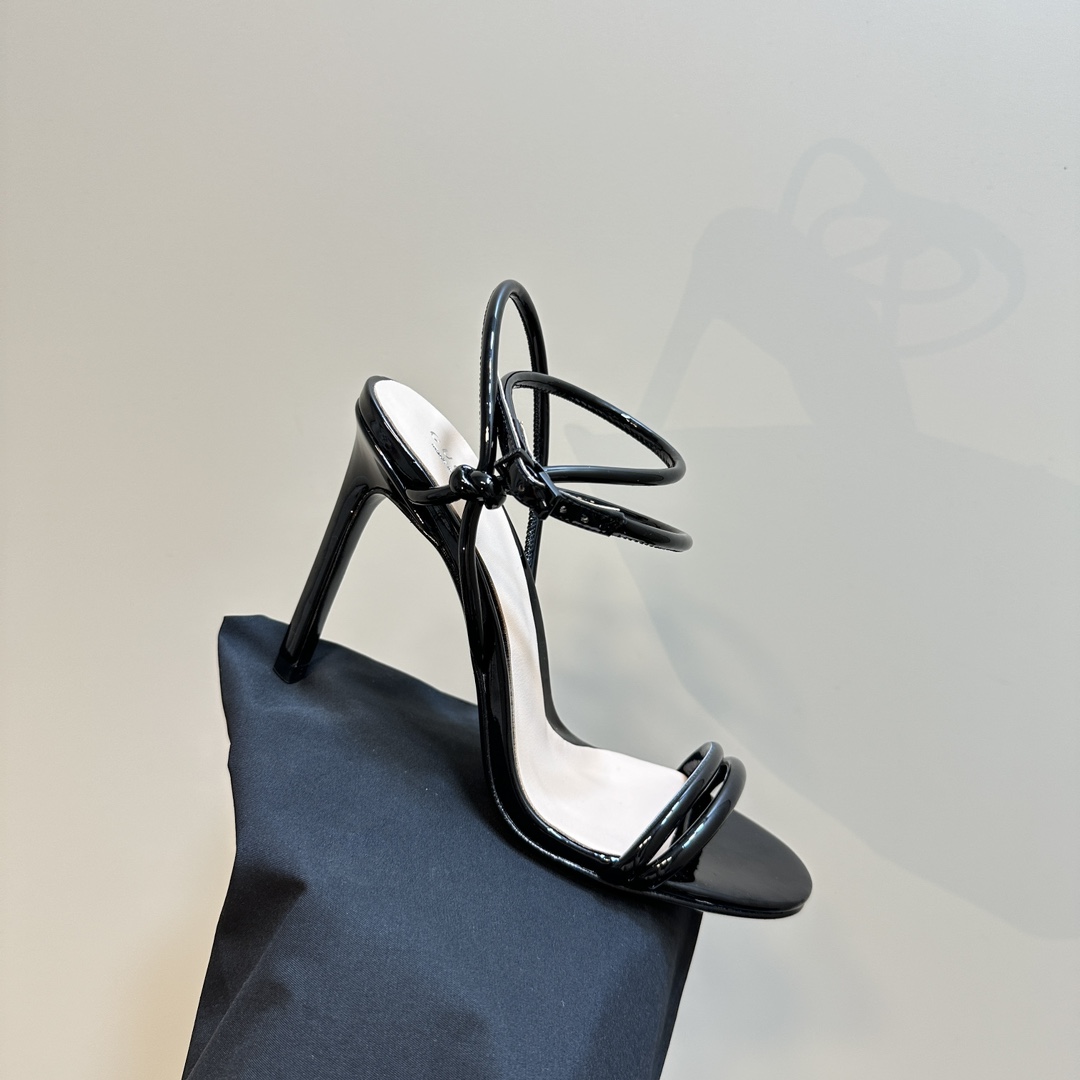 GUCCI high-heeled sandals