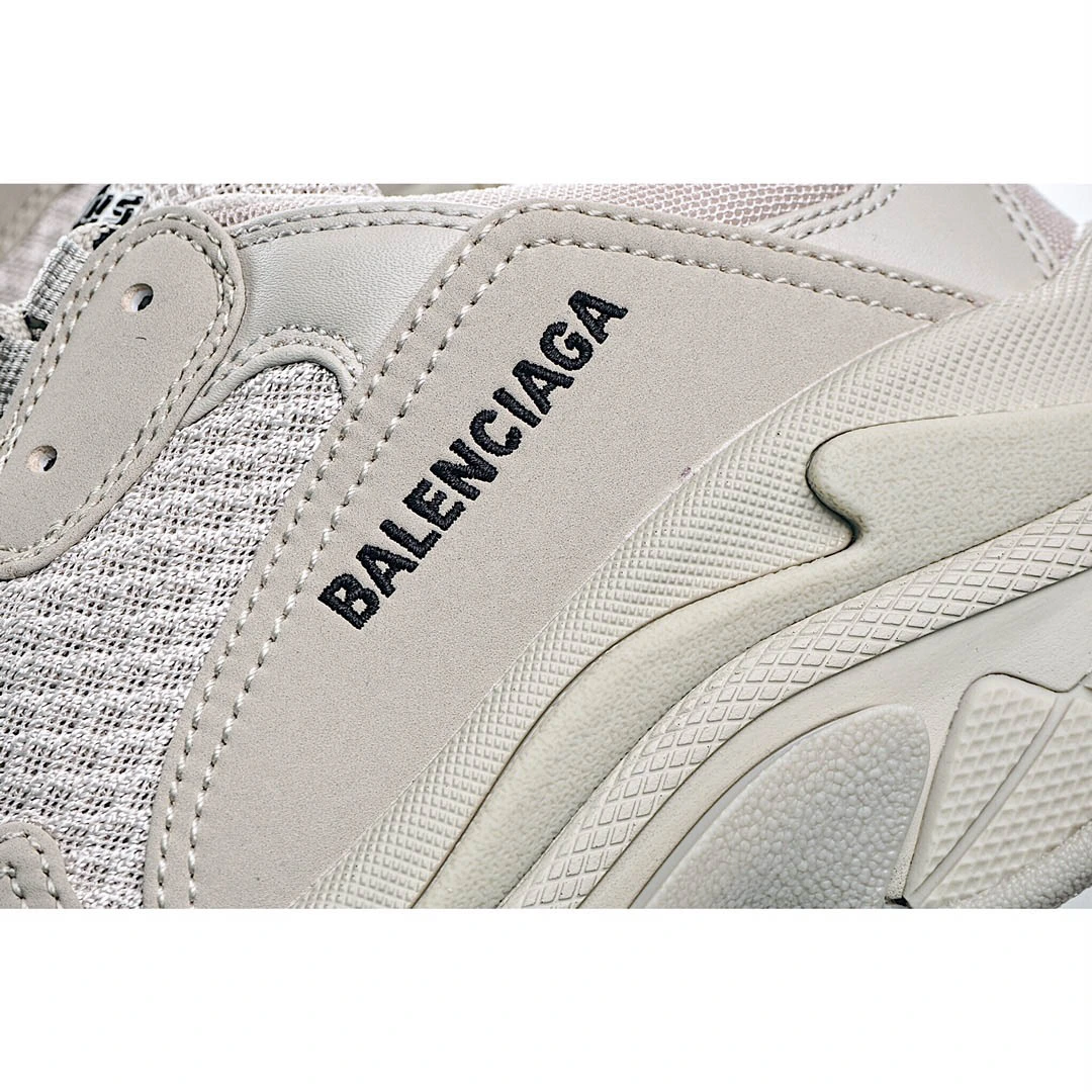 Balenciaga Triple S dad shoes running shoes