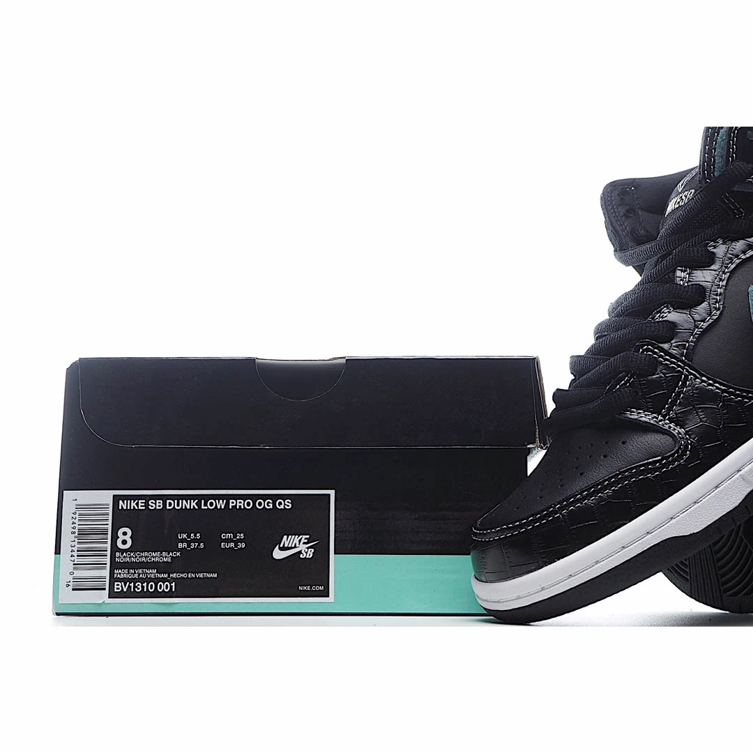 Diamond Supply Co. X Nike SB Dunk Low Pro  Tiffany   芙尼蓝