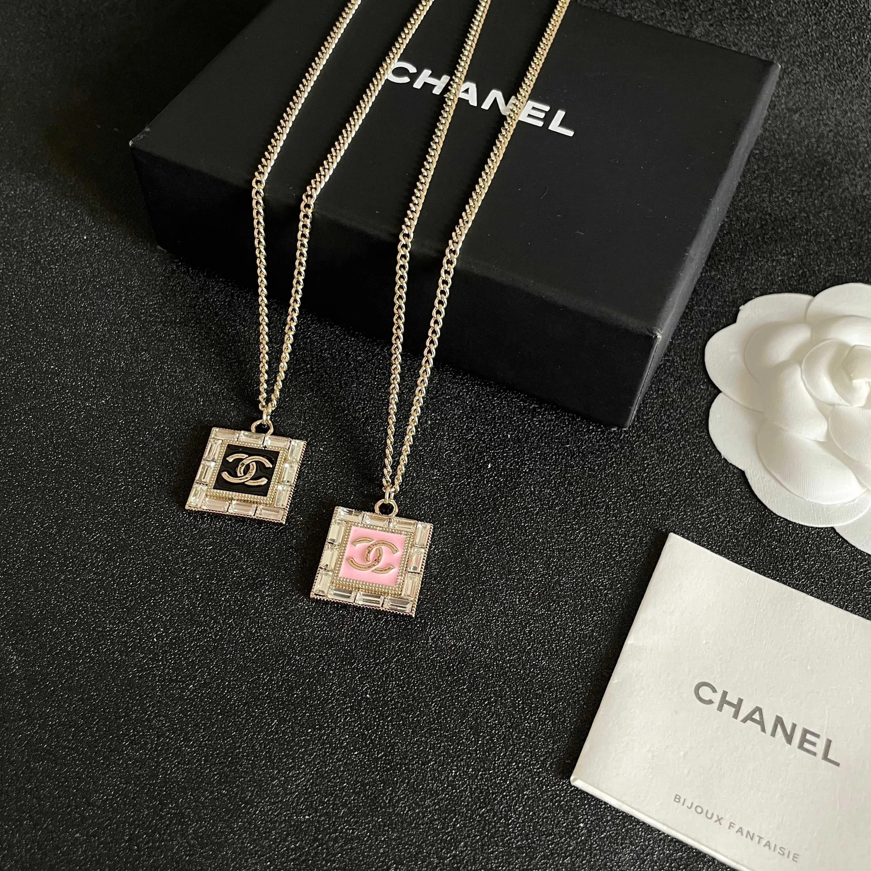 Chanel Earring
