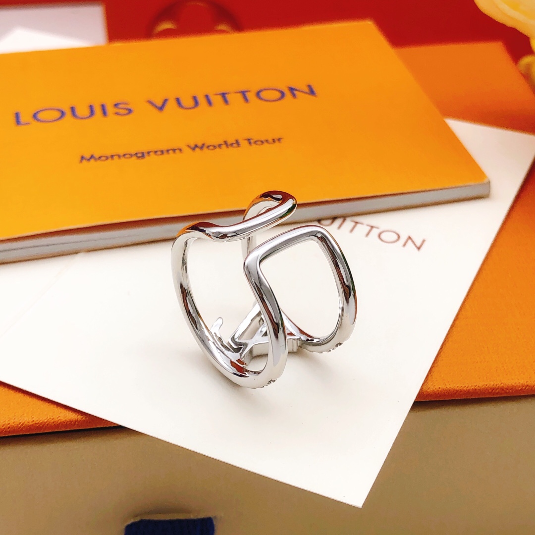 LV Ring