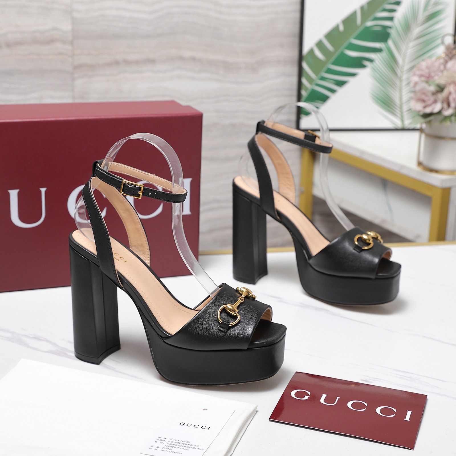 Gucci Round-toe platform high-heeled sandals