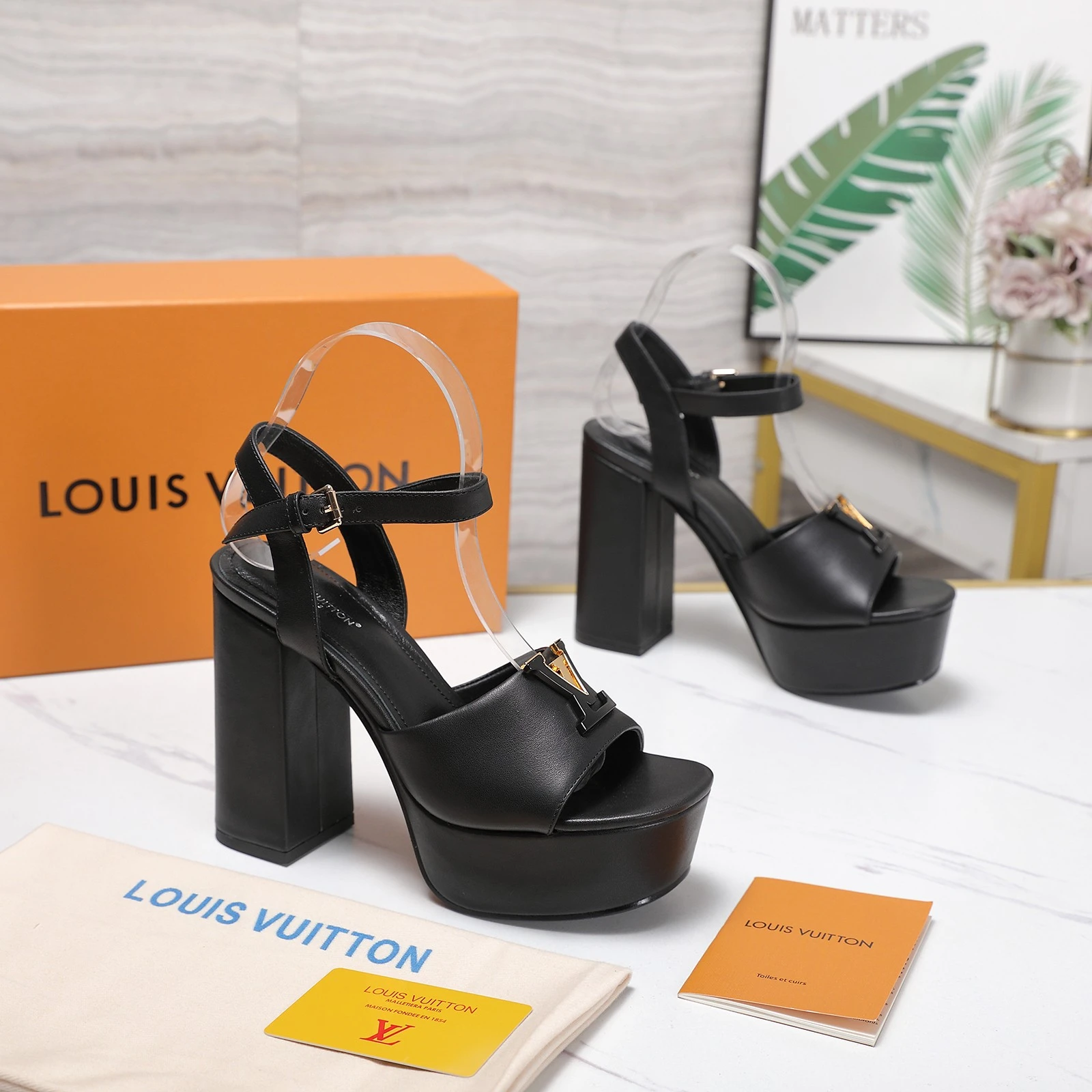 LV 2026 Spring/Summer New Chunky Heel Water Platform Sandals