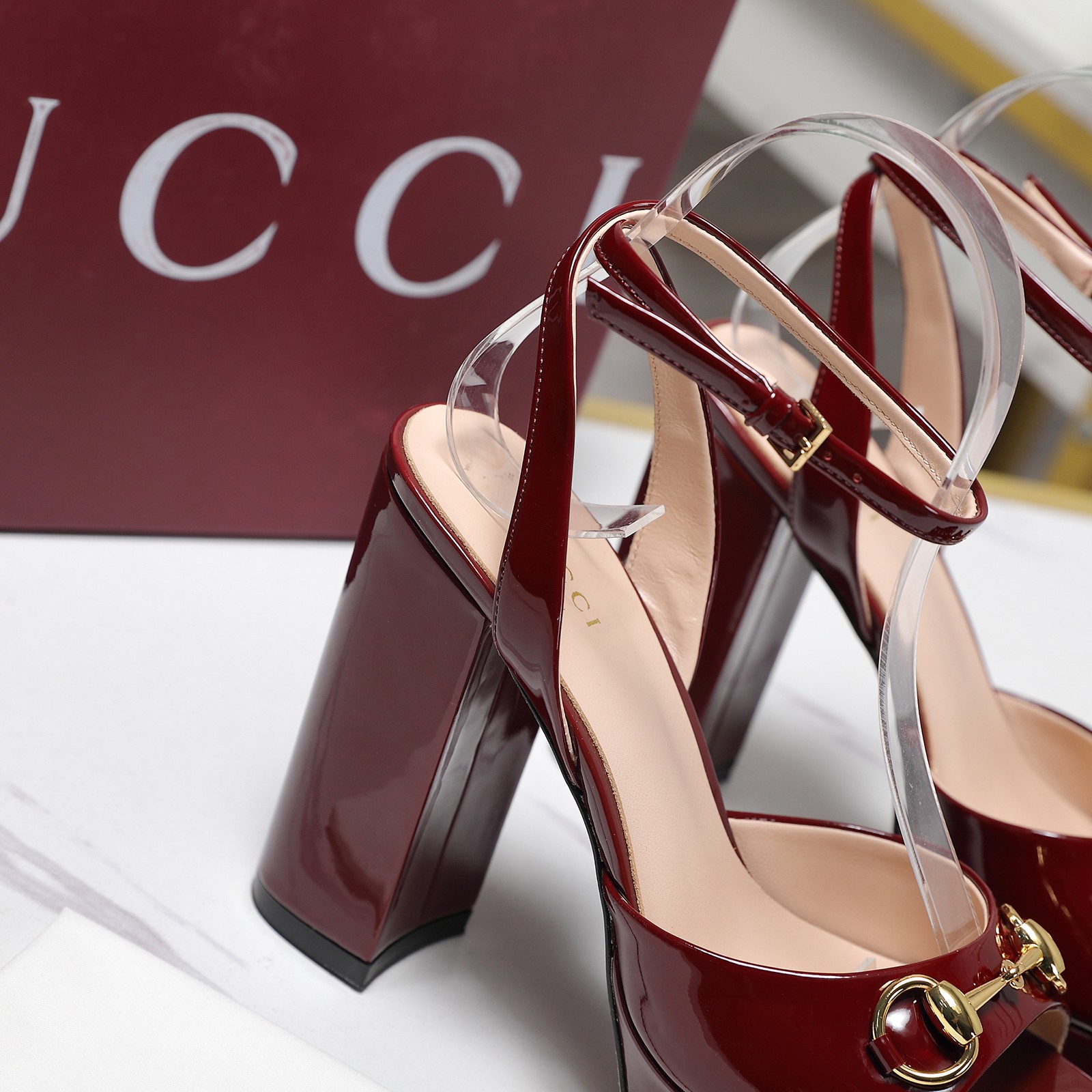 Gucci Round-toe platform high-heeled sandals