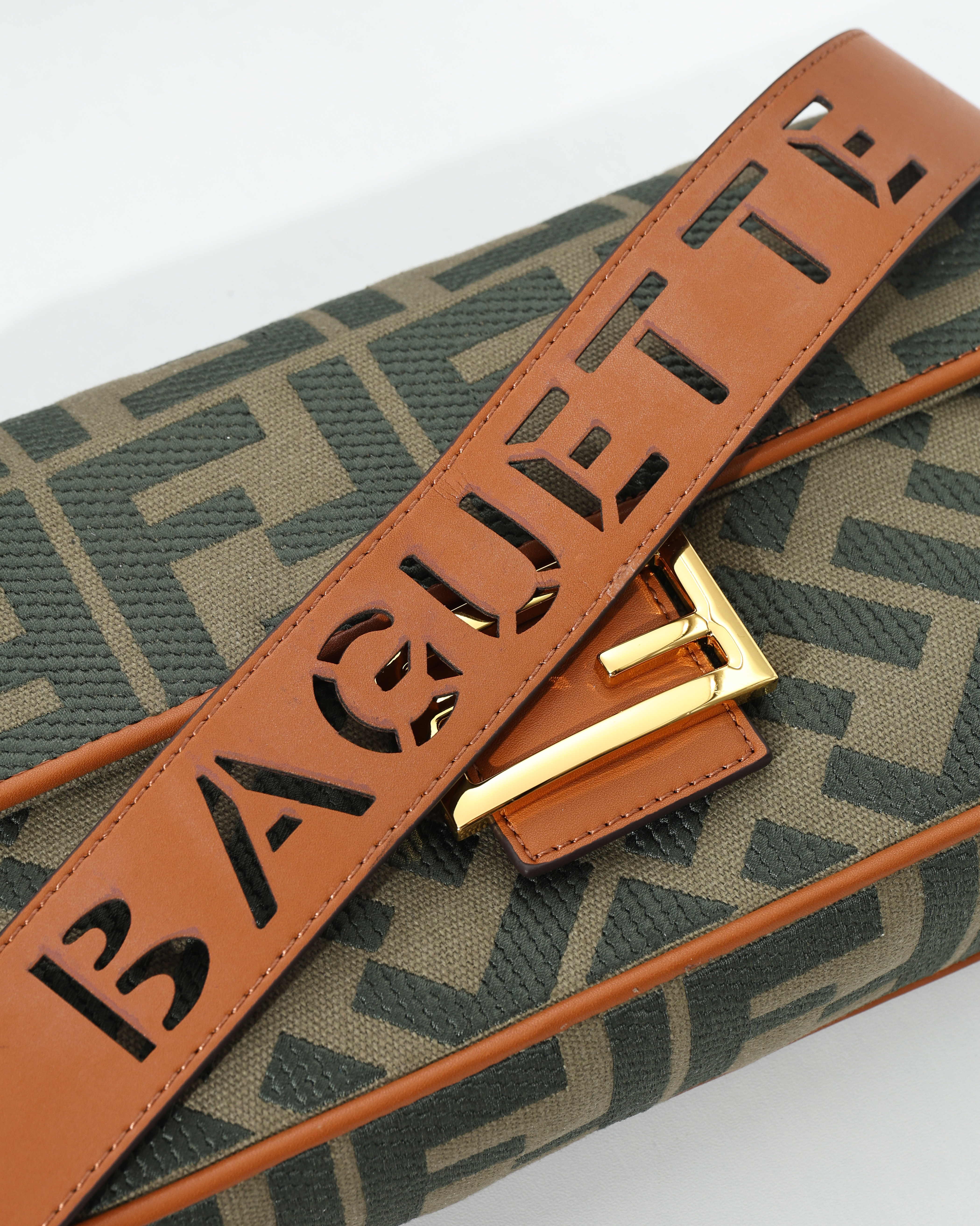 Fendi 𝐁𝐚𝐠𝐮𝐞𝐭𝐭𝐞