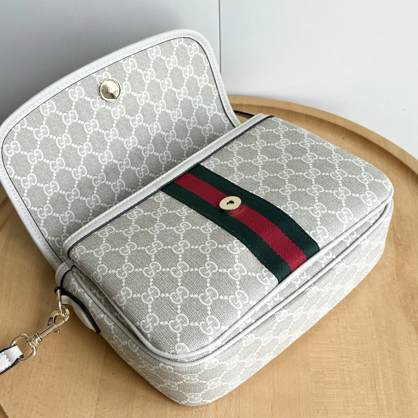 Gucci Ophidia Massenger Bag