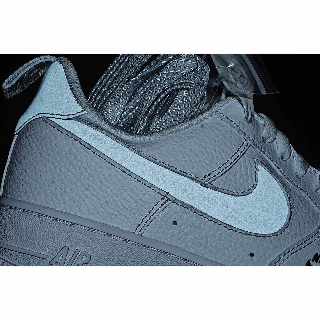 Nike AIR FORCE 1 IN-CUT REFLECTIVE SWOOSHES ON THE 3M