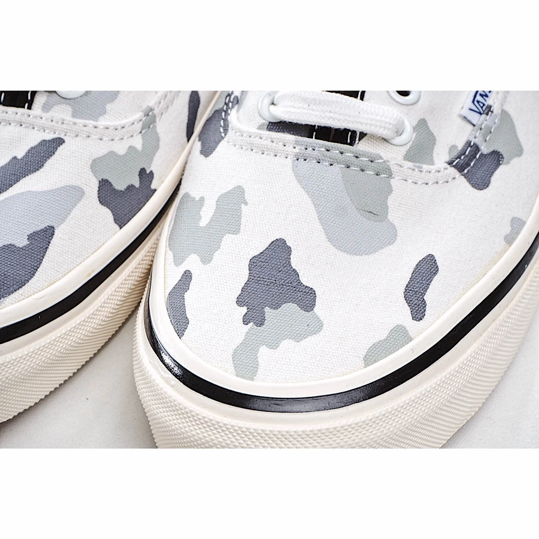 Vans Authentic Low-Top Sneakers