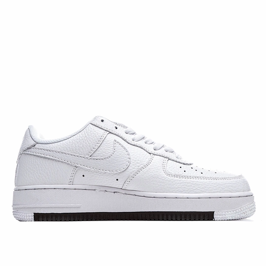 Nike Air Force 1 07 Low Low Top Sneakers