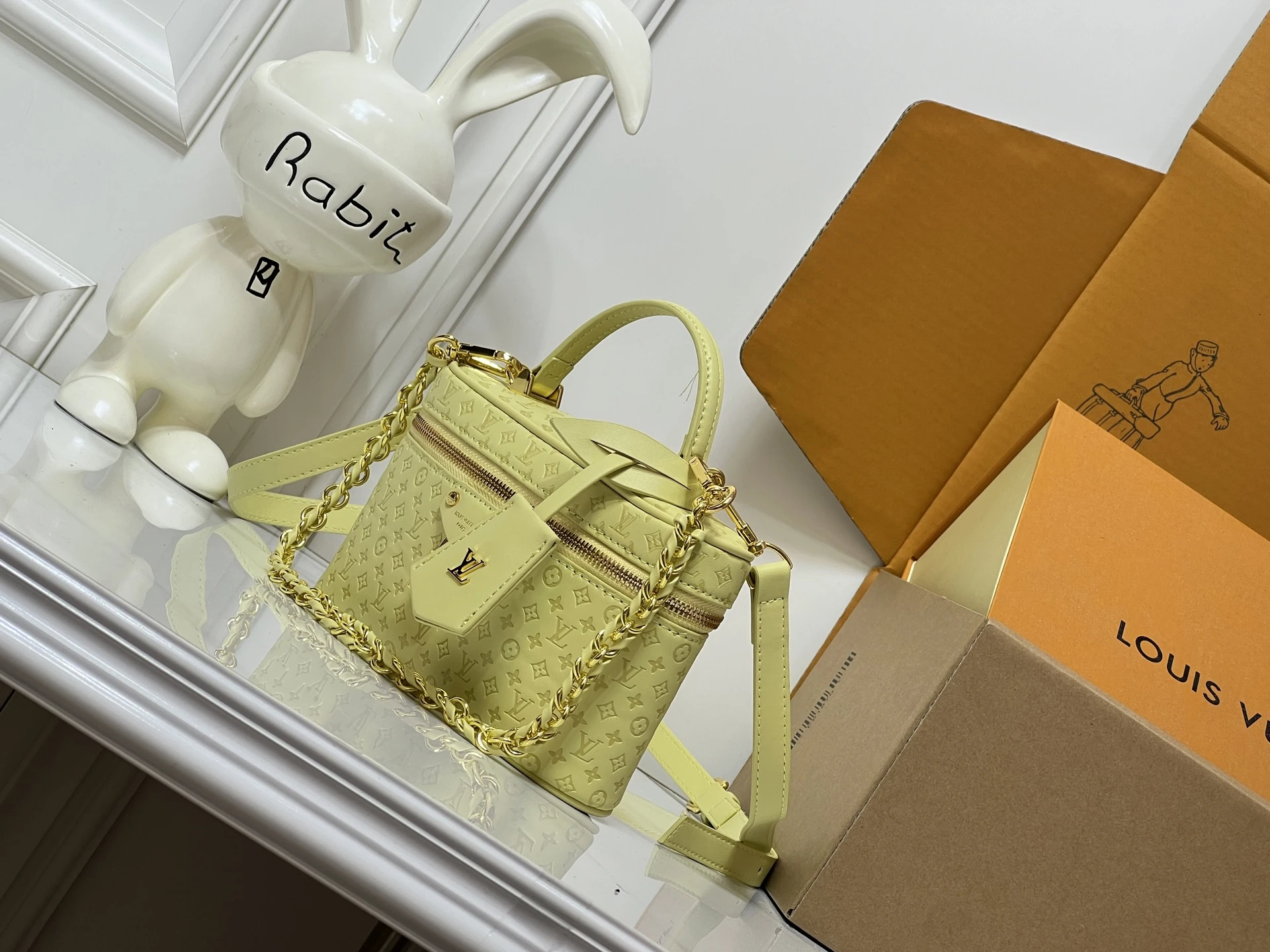 LV Vanity Chain Pouch
