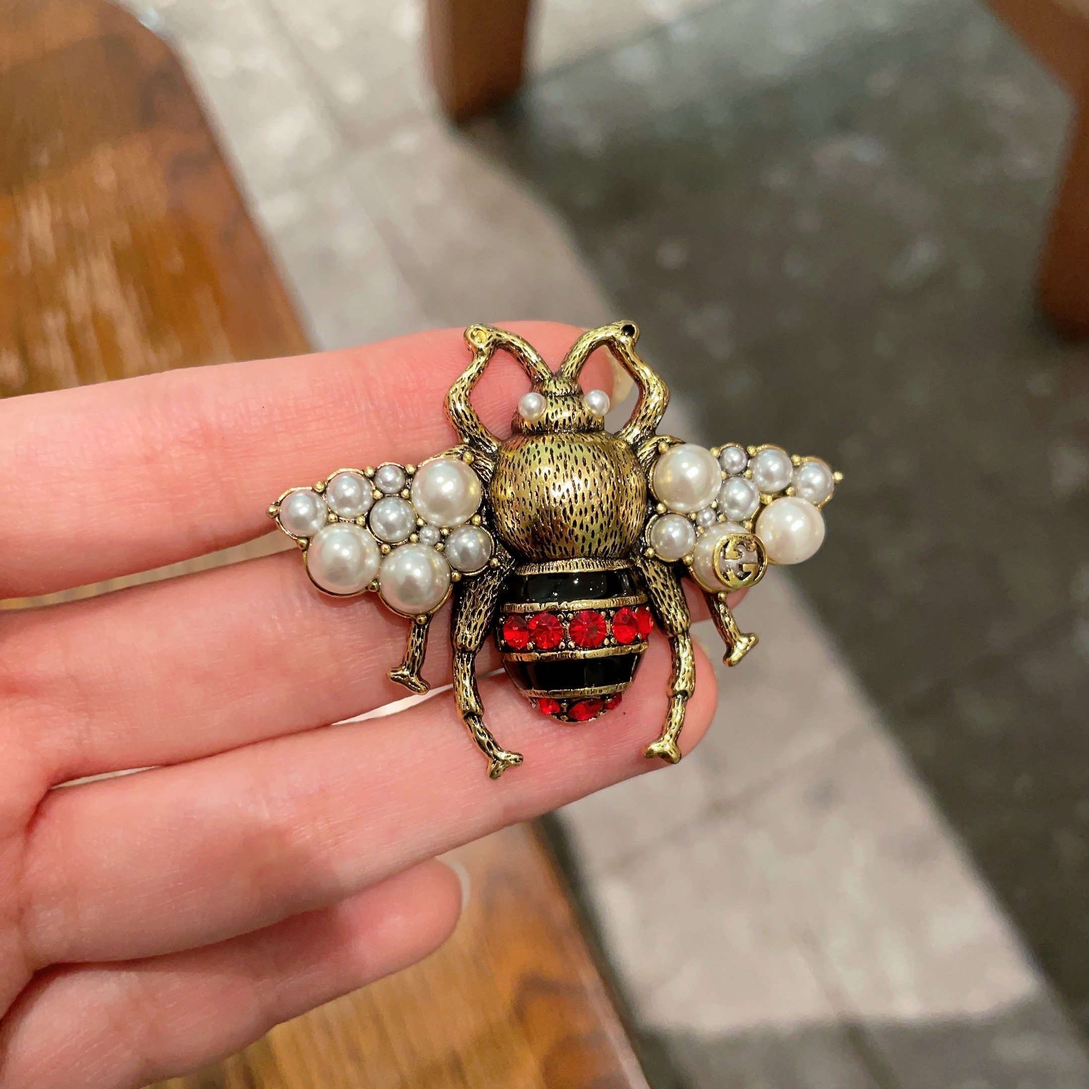 GUCCI BROOCH