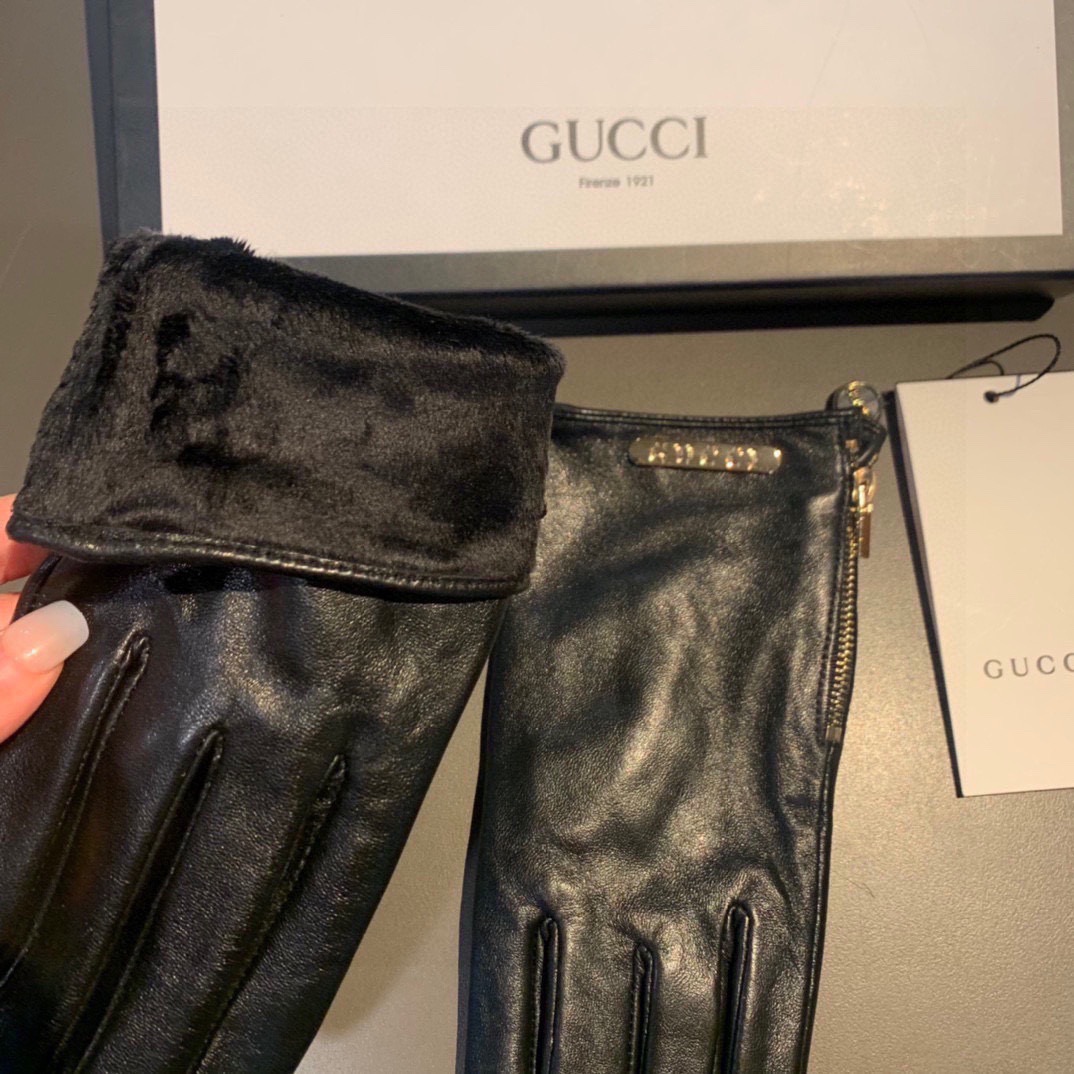 Gucci Gloves