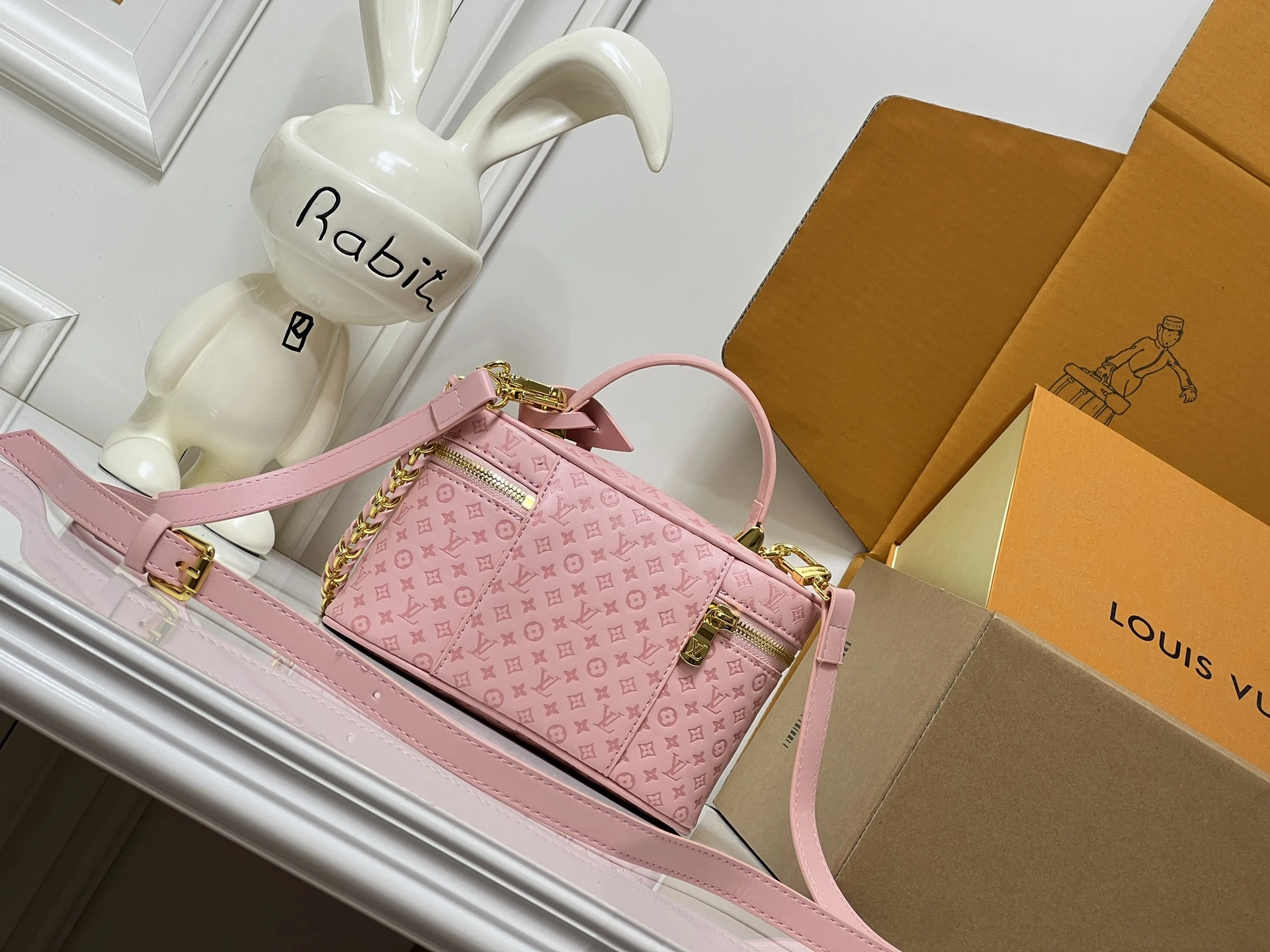 LV Vanity Chain Pouch