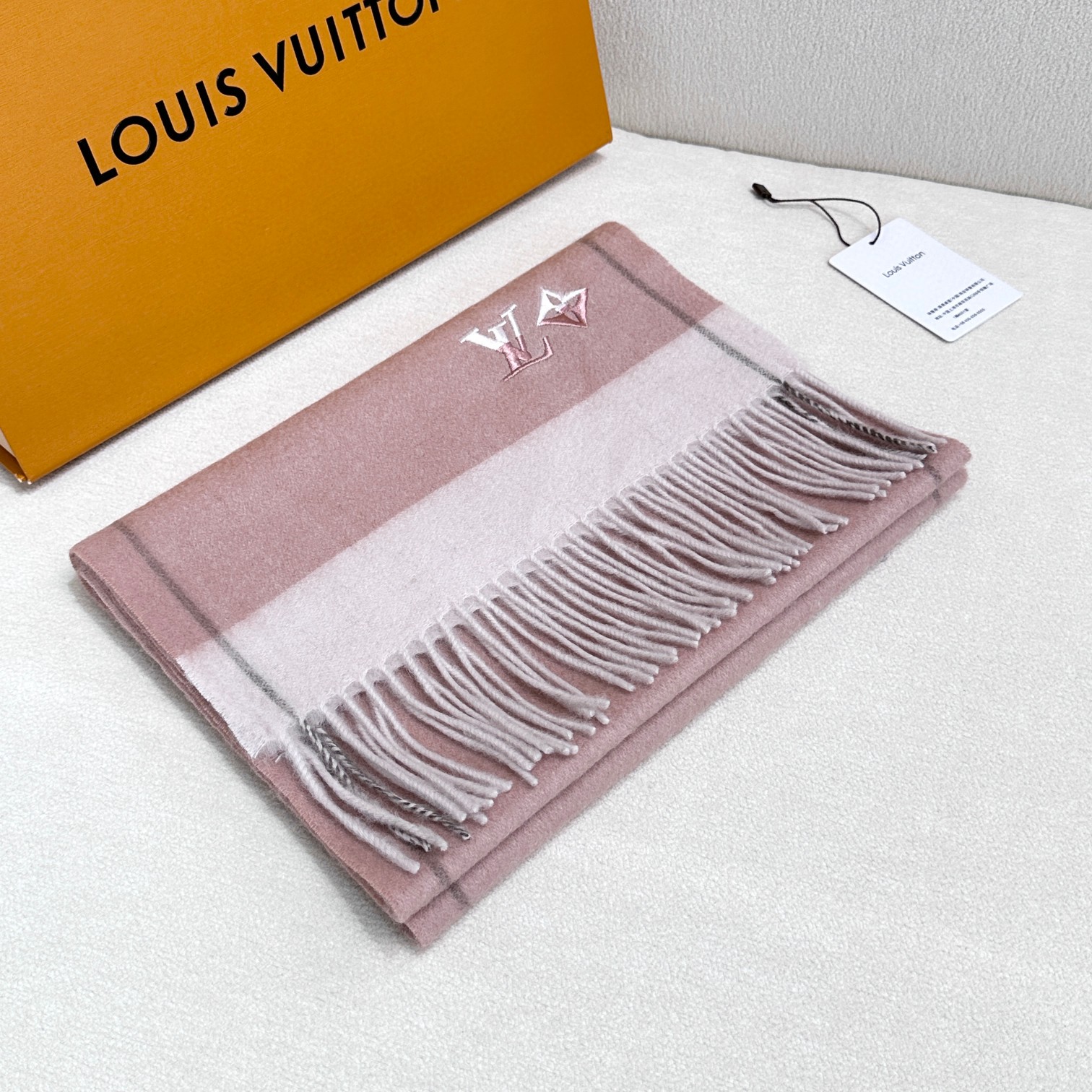 Louis Vuitton Scarves