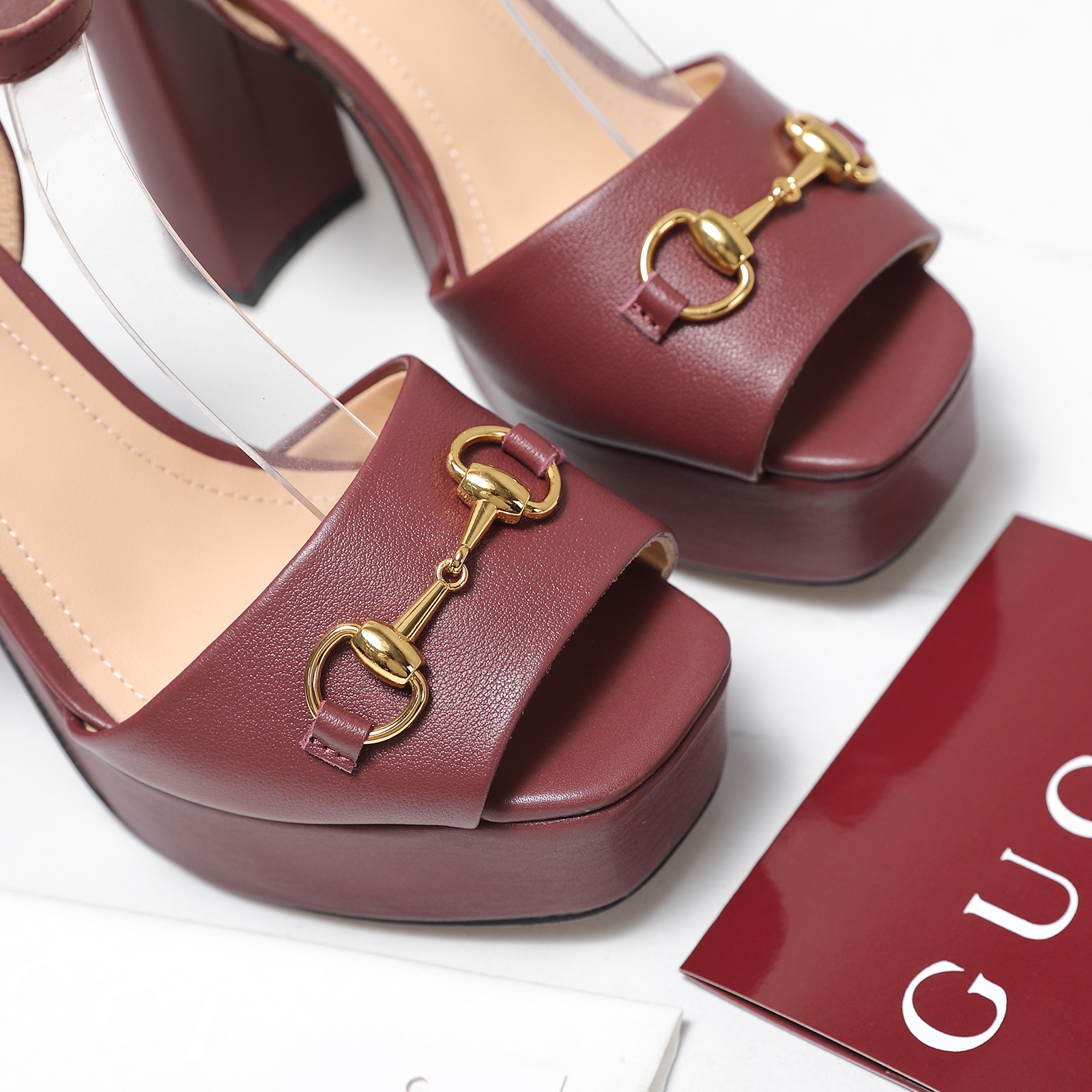 Gucci Round-toe platform high-heeled sandals