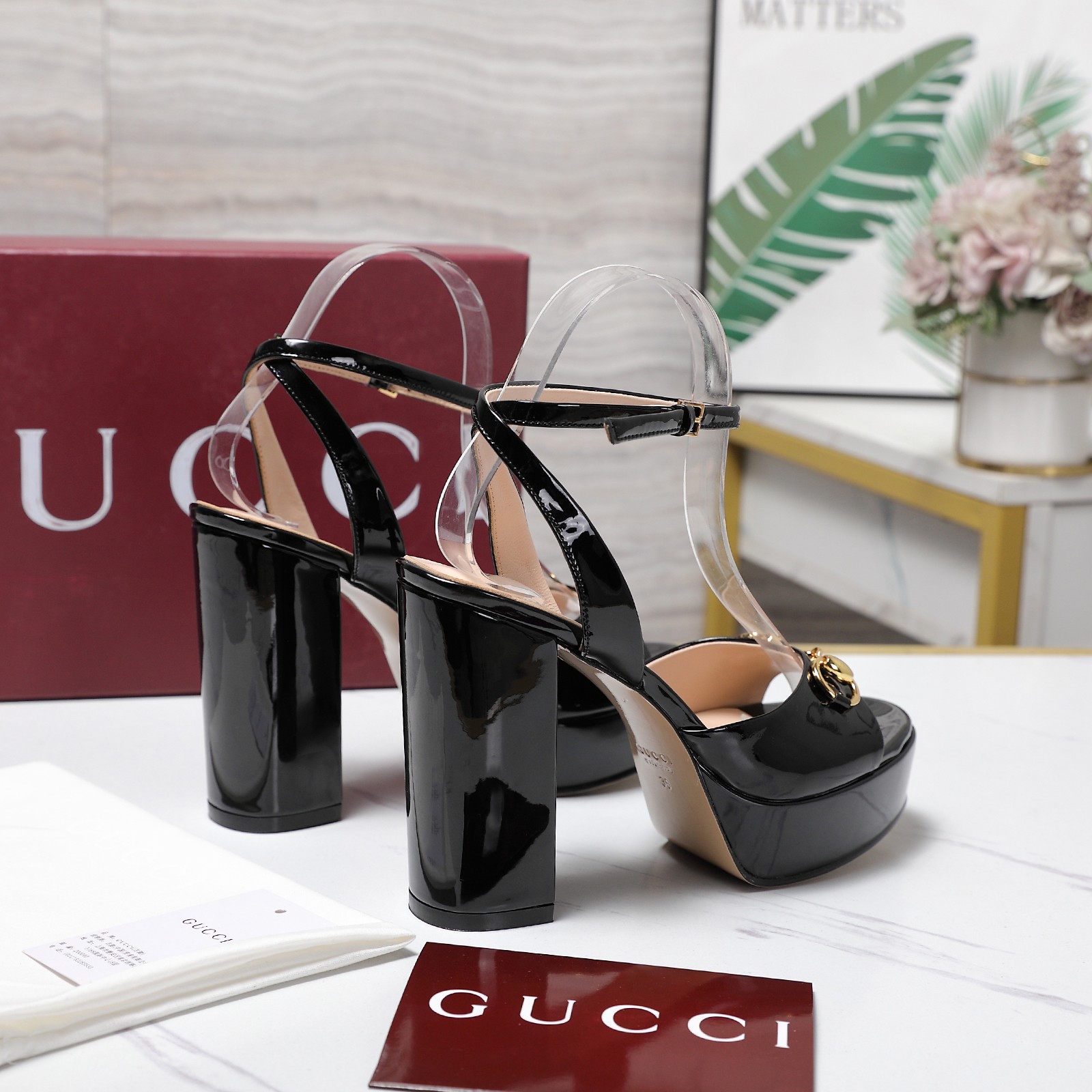 Gucci Round-toe platform high-heeled sandals