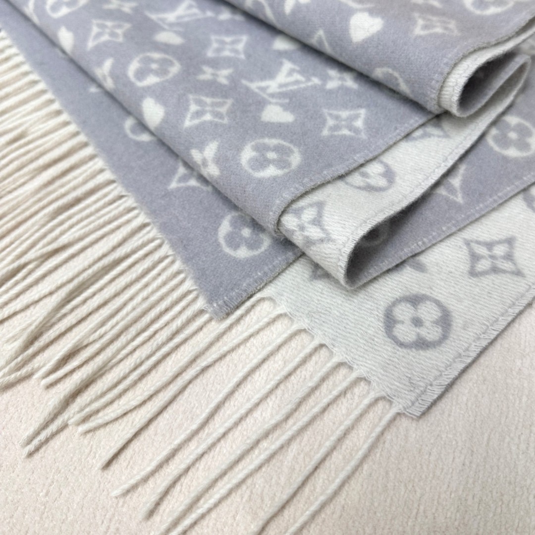 Louis Vuitton Scarves