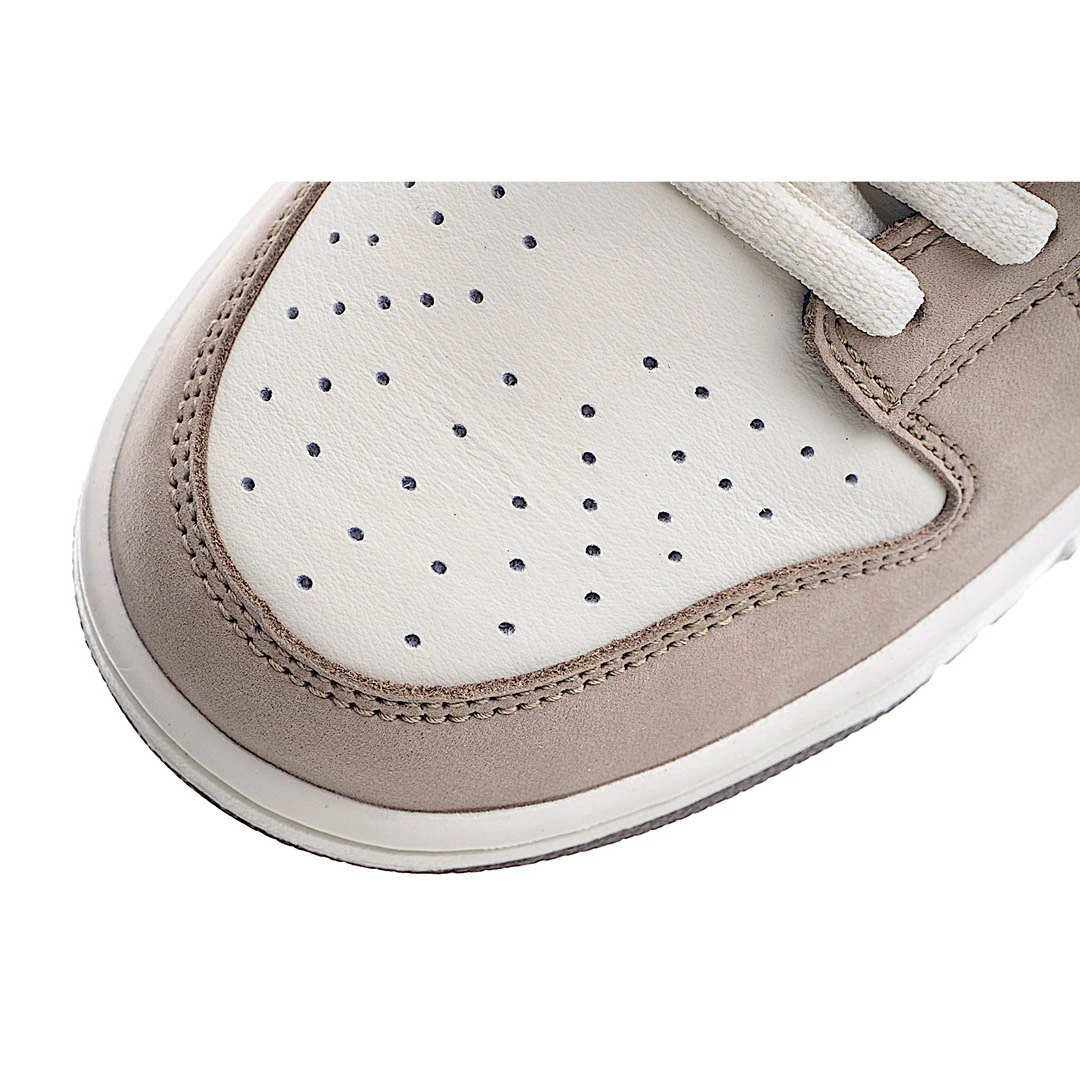 Otomo Katsuhiro x Nike SB Dunk Low Steamboy OST Low Top Sneakers