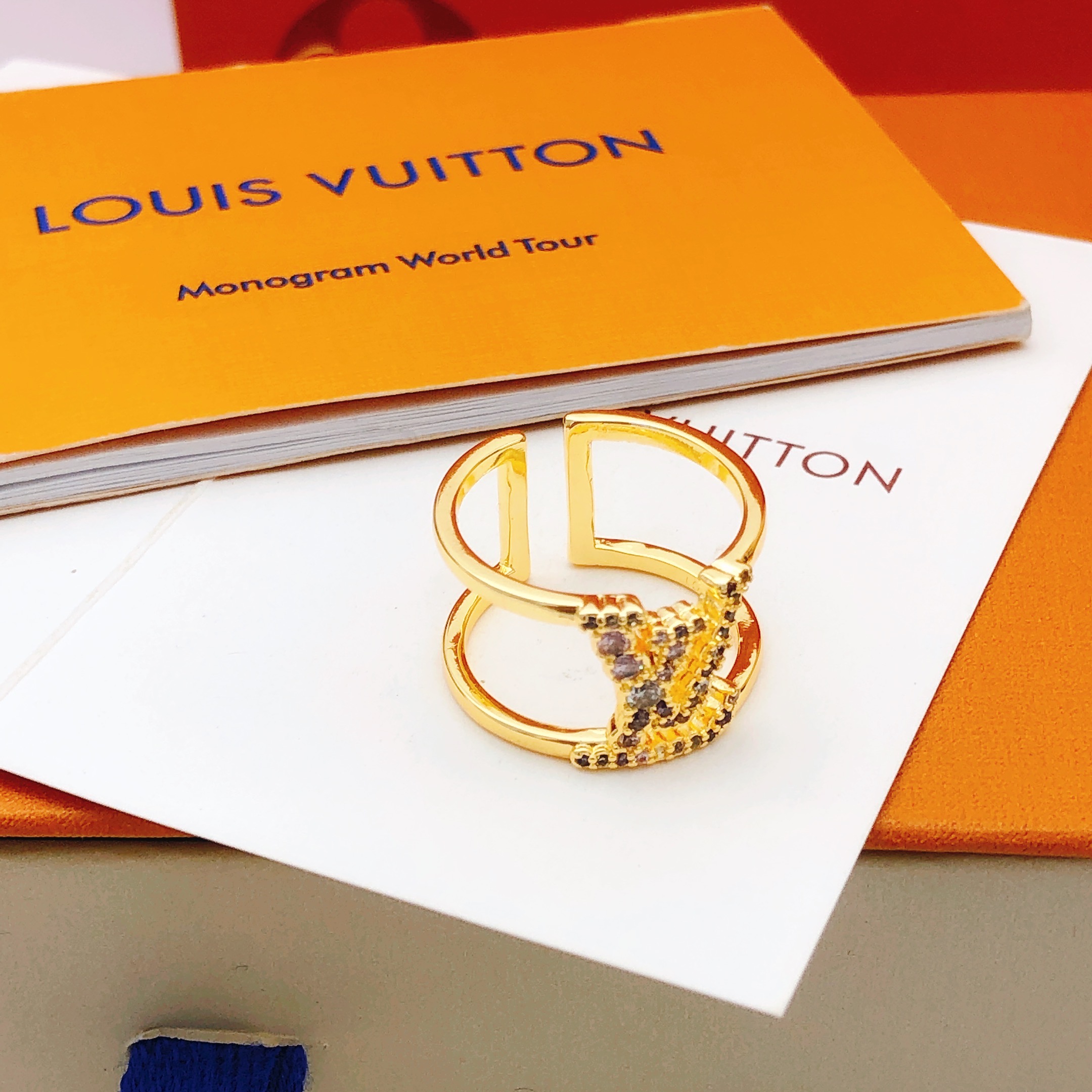 LV Rings