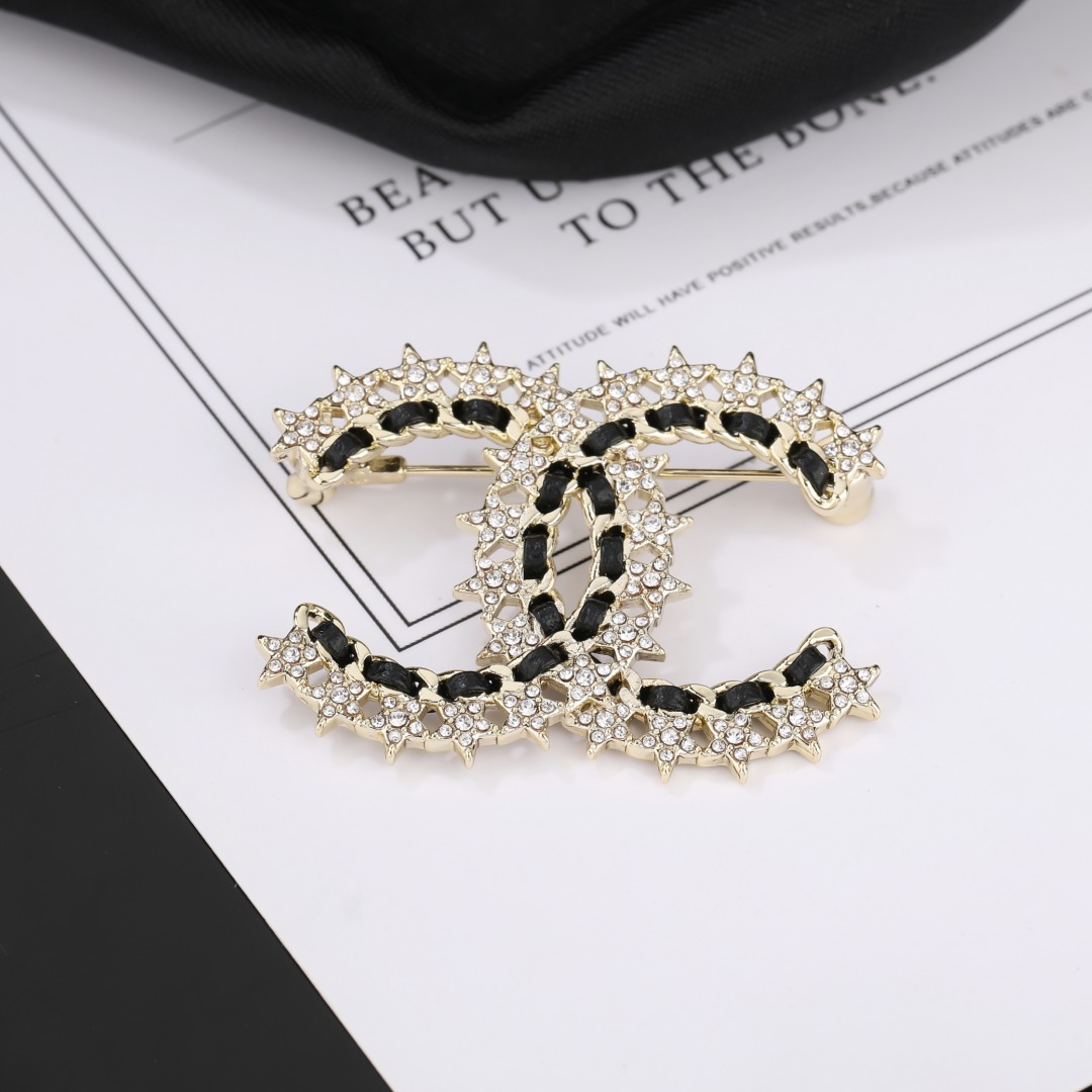 CHANEL Brooch