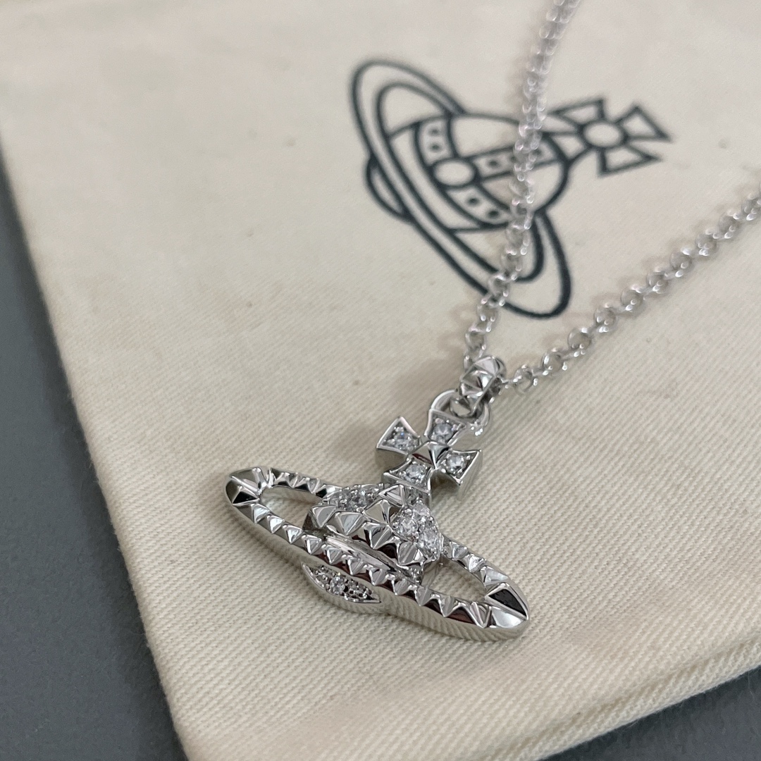 VivienneWestwood necklace