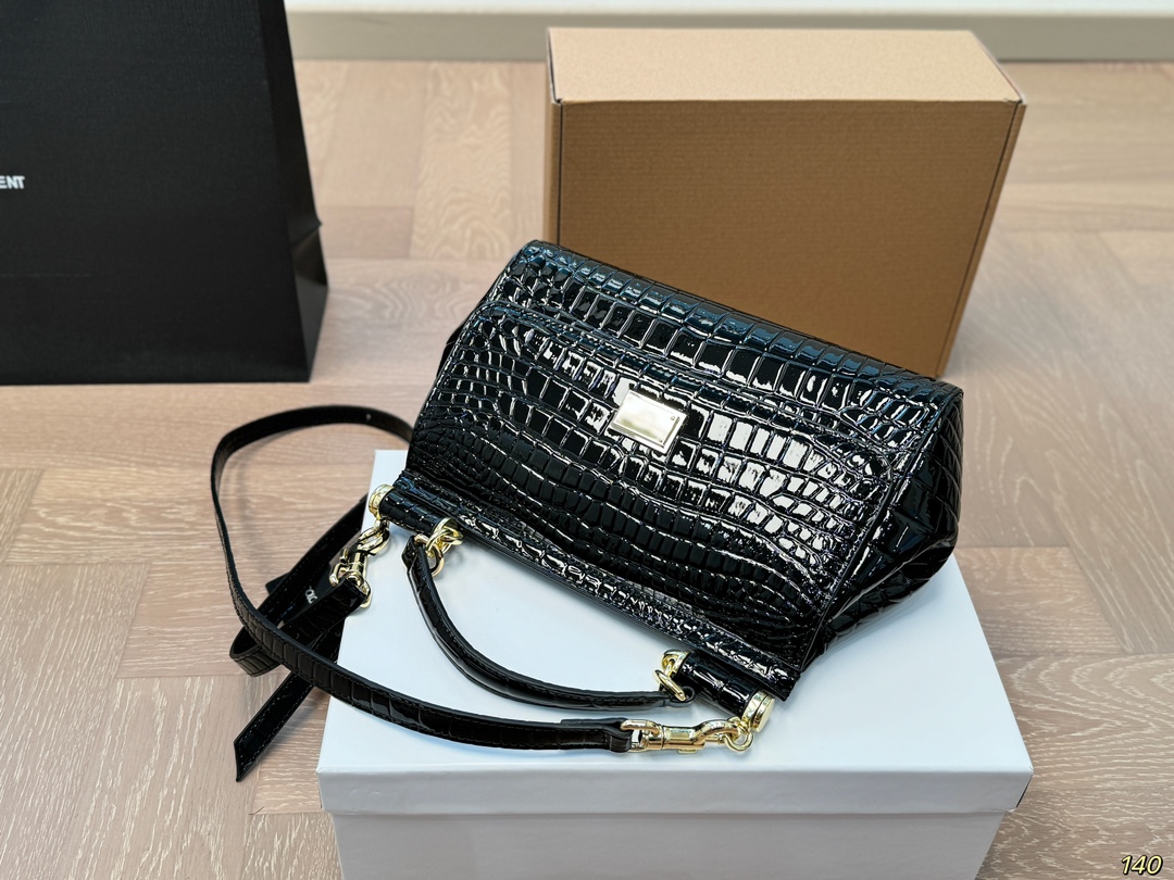Dolce & Gabbana Sicily Handle Bag