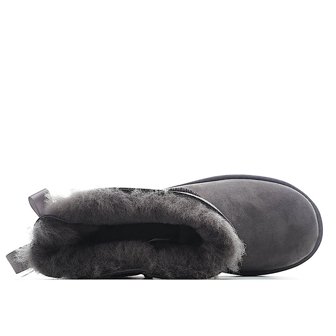 UGG Classic Mini series snow boots