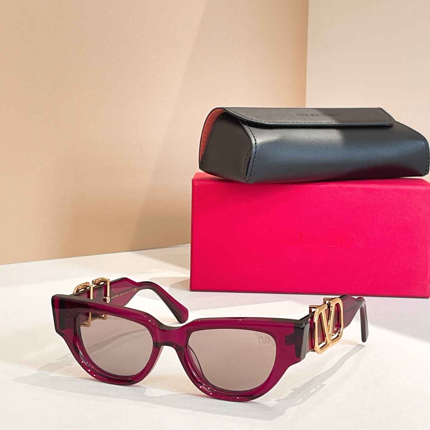 VALENTINO Sunglass