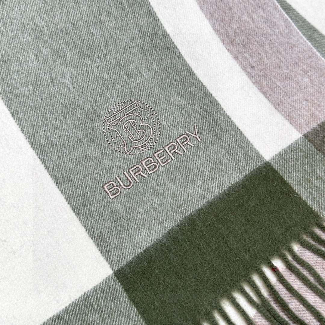 Burberry Lamb Wool Scarfs