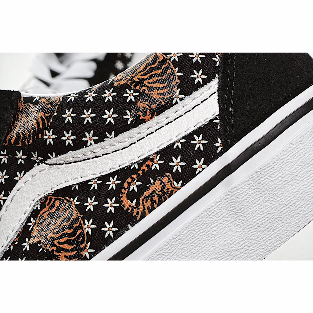 Vans Authentic Low-Top Sneakers
