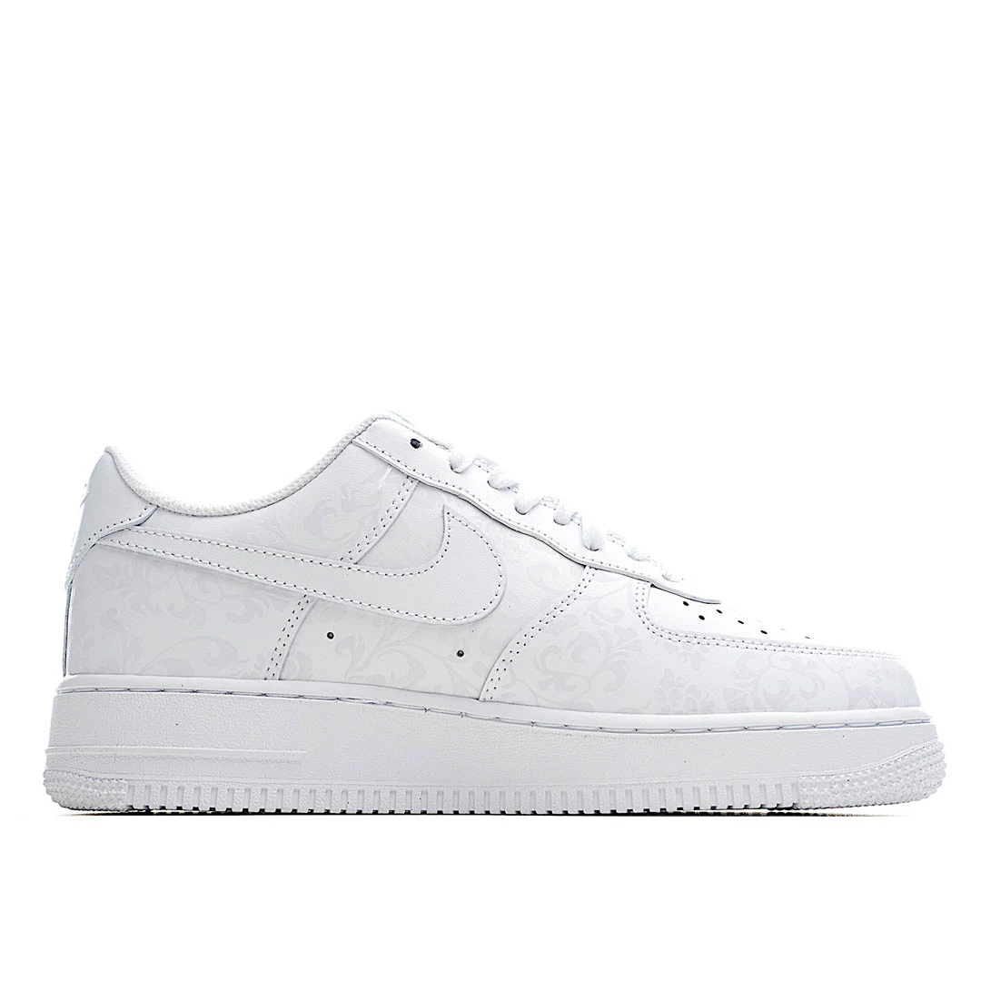 Nike Air Force 1 LV8