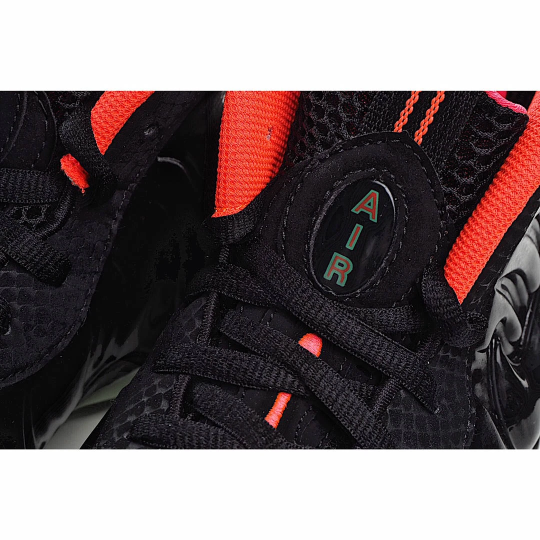 Nike Air Foamposite one 黑